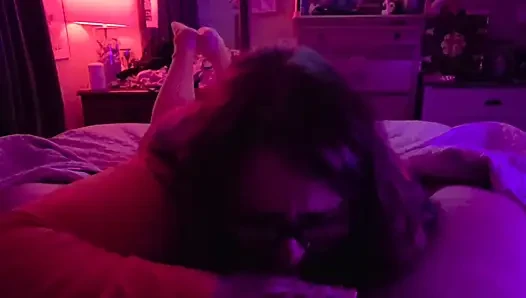 Özensiz sakso, ayakla muamele ve sikiş? Jinkies!