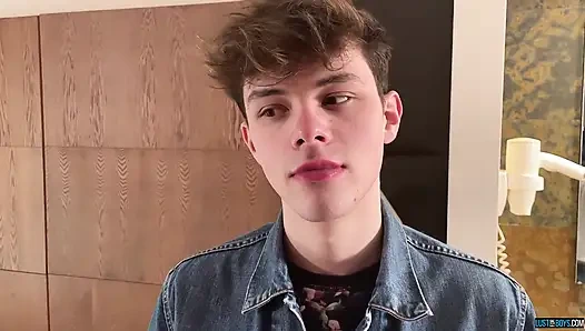 Ngentot sama cowok di perjalanan - bagian 1