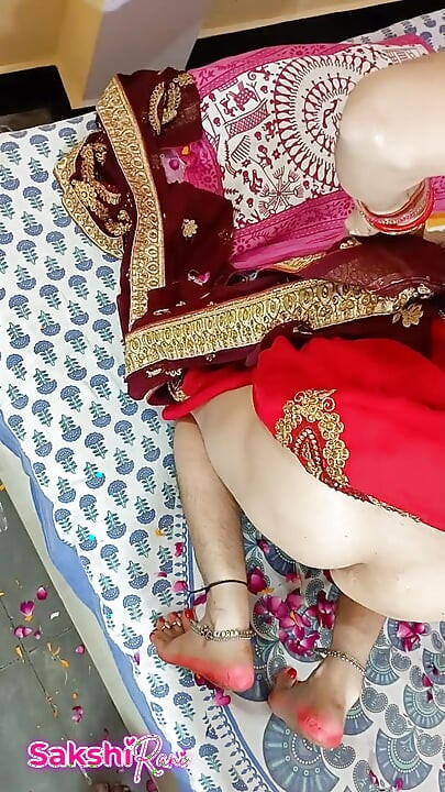 My Suhagraat Wale Din Mere Jeth Ji ne Kamre me Aake Meri Pyass chut ko pani pilaya Dulhan chod daali, Full Hindi video Viral