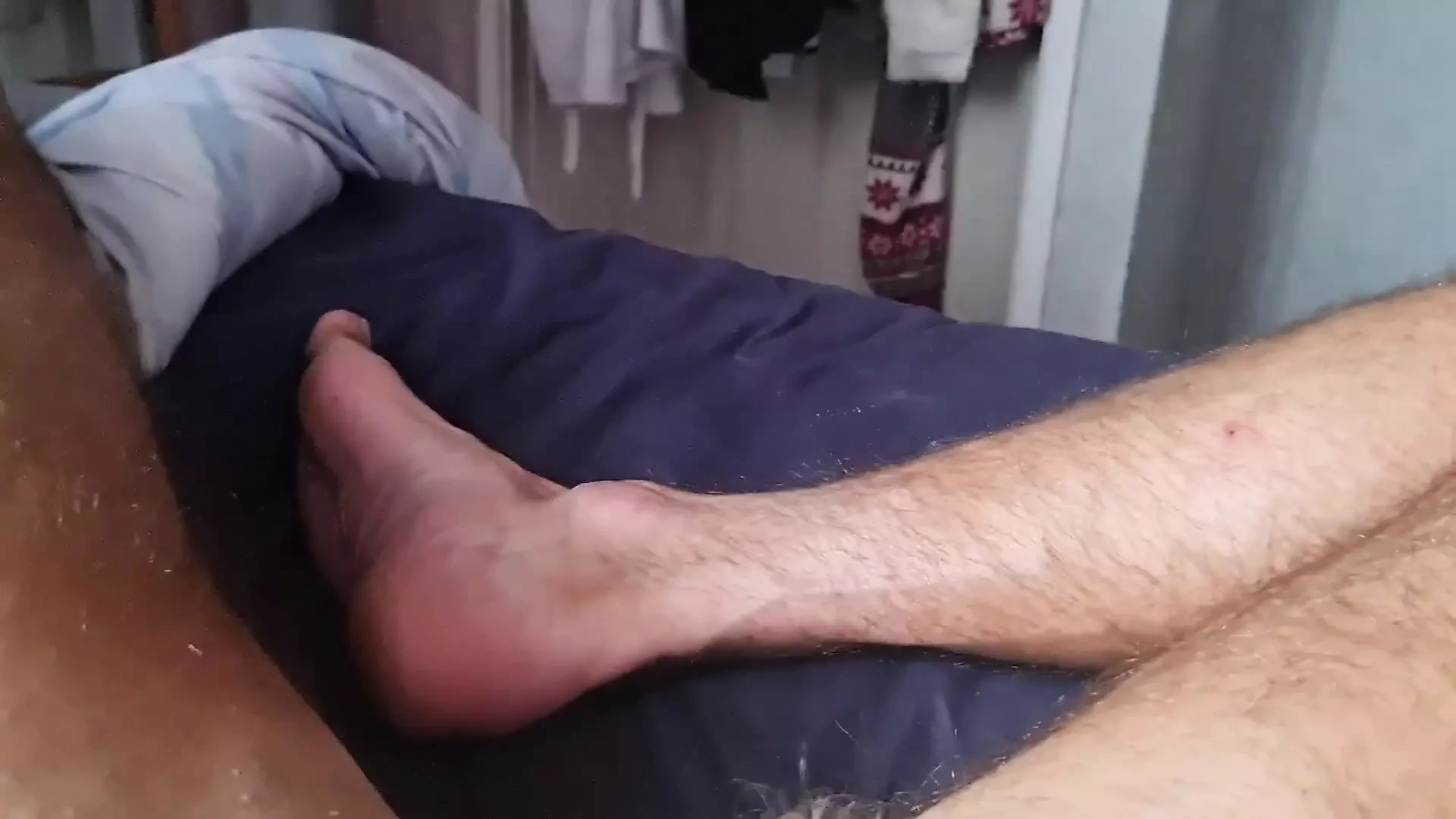 אצבע בתחת ושפריץ עד לגמירה