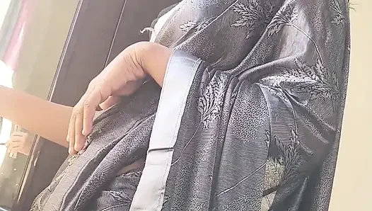 Shivani yenge kocası arkadaşıyla sert seks tam video.