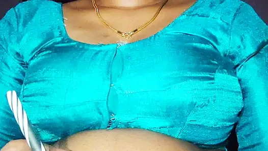 Sexy hot Aunty Seduced Her Boyfriend With Her Boobs