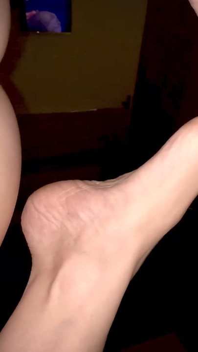 DUDE LOOSER COULD NOT FUCK MY VIRGIN ASS | Clip 1