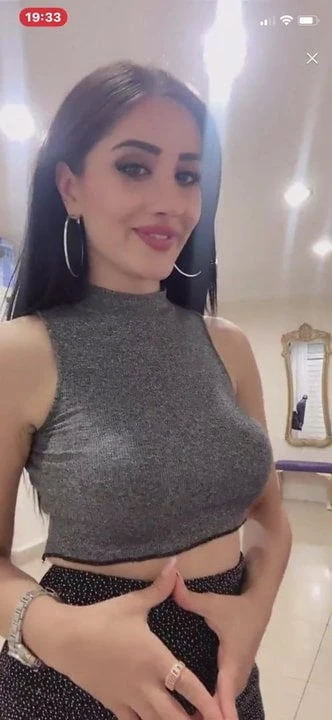 Turkish Bitch dances
