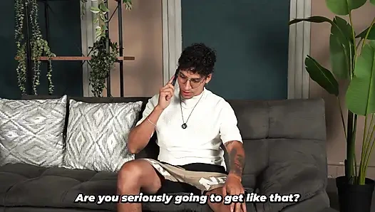 Мачеха обнаруживает, что ее пасынок не занимается сексом, и решает научить его.