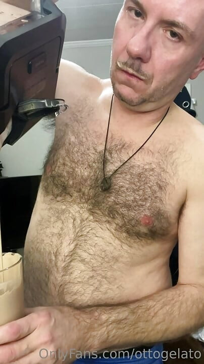Fat gainer stuffing his face with a game of shake