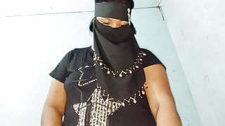 Hot Bengali speaking friend's wife fucked with condom 🫦