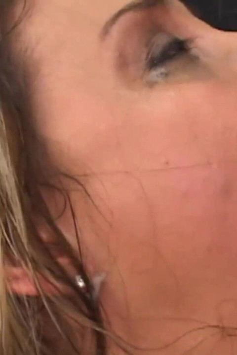 若い女にとっては二重の快楽だ