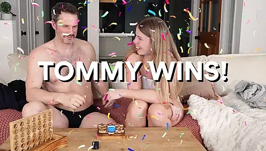 Dicker hintern, schottischer pornostar samantha joiner fickt auf Tom Games Podcast