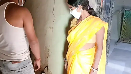 Indischer freund fickt seine desi-freundin hart