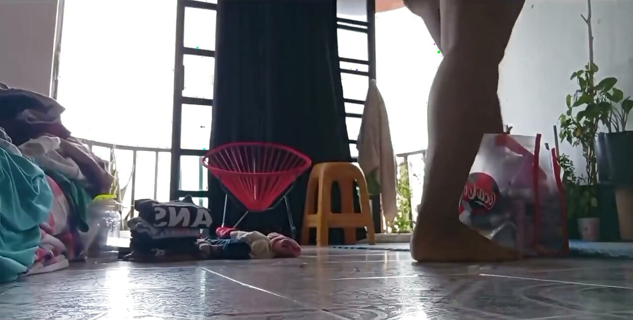 แม่ผัวอวบในกางเกงในซีทรู