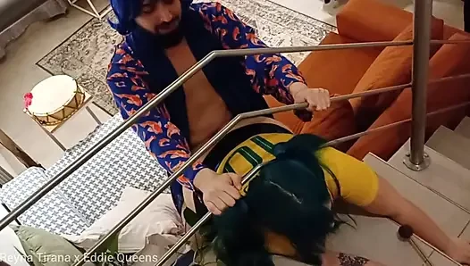 Miku si cewek brasil terjebak di tangga! Dan kaito Argentina membantunya