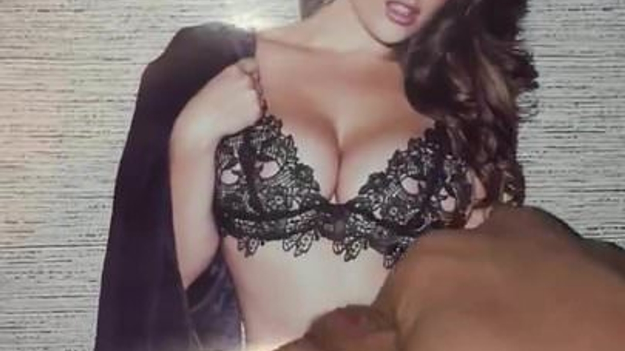 Fucking Lucy Pinder And Cummming On Her