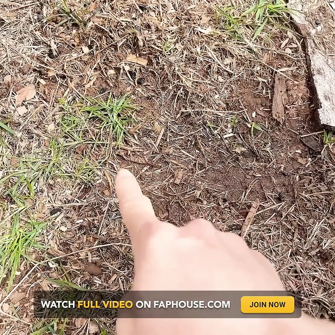 Go Outside Then Pissing Pussy Show up
