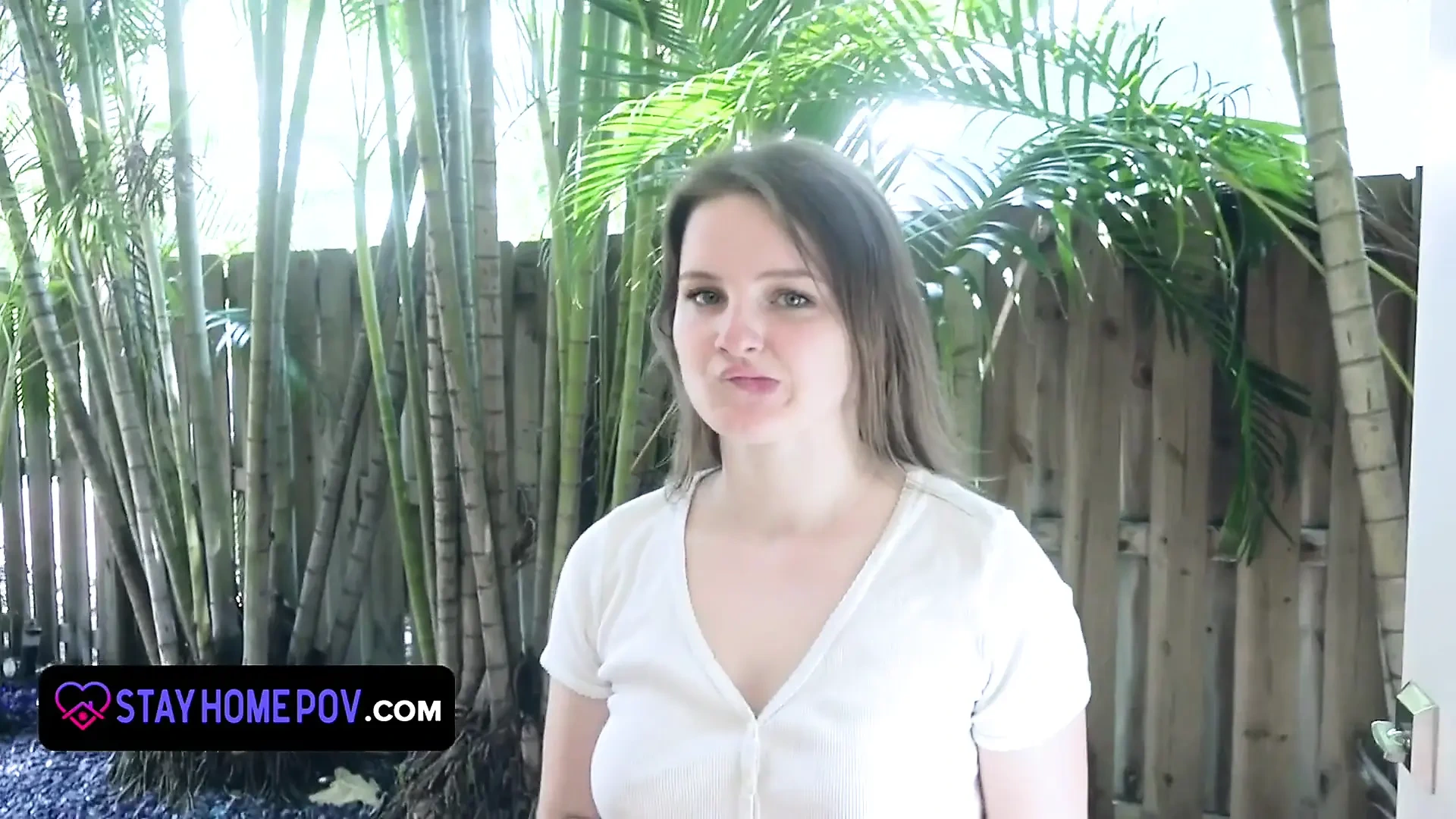 College girl Eliza Eves needs shelter during lockdown and will do what i want