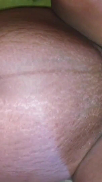 Hot Suman chut chudwane ke liye bahut bechain thi aur chut me ungli mat rahi thi pagal pati madharchod apne pregnant biwi ko bur chod diya | Clip 1