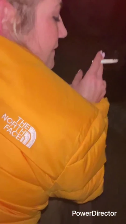 MILF smoking and getting fucked outside | Clip 2