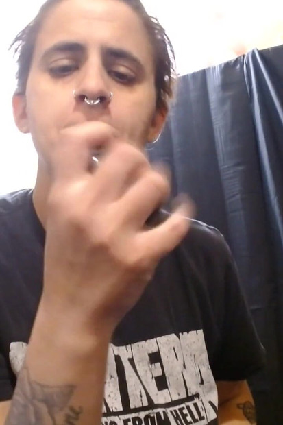 سحاقيات سحاقيات ناعمات تدخين السدود