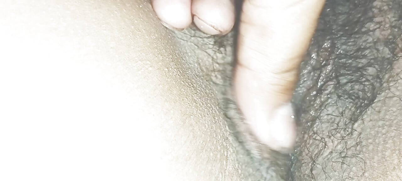 Pinay Girlfriend watches porn while I play her pussy