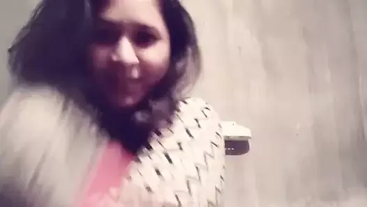 pakistani girl remove cloth
