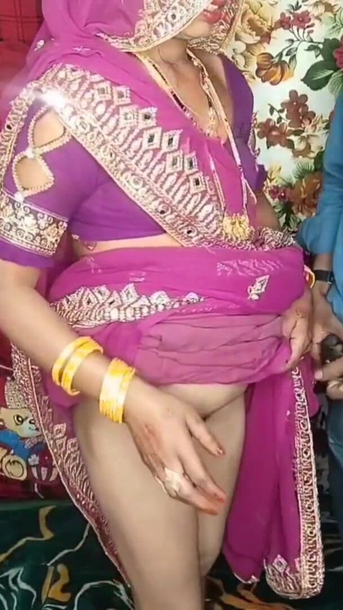 देसी सेक्सी मावशी स्वतःच्या सावतिणीच्या सावत्या मुलाला घोडी बनून मांडीवर उचलून पिचक्यात लवडा घुसवून चोदते | क्लिप १