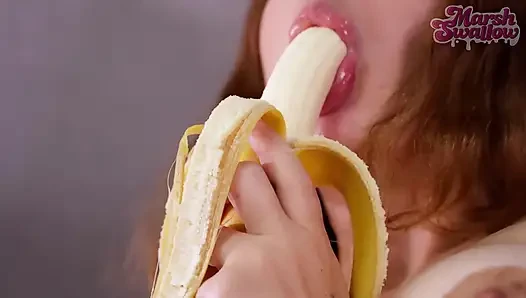 Muz Ve Chupachuplarla Tatlı Bir Şekilde Mastürbasyon Yaptım