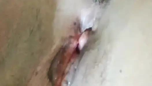 Her iki gün video kamerada seks yapıyoruz.