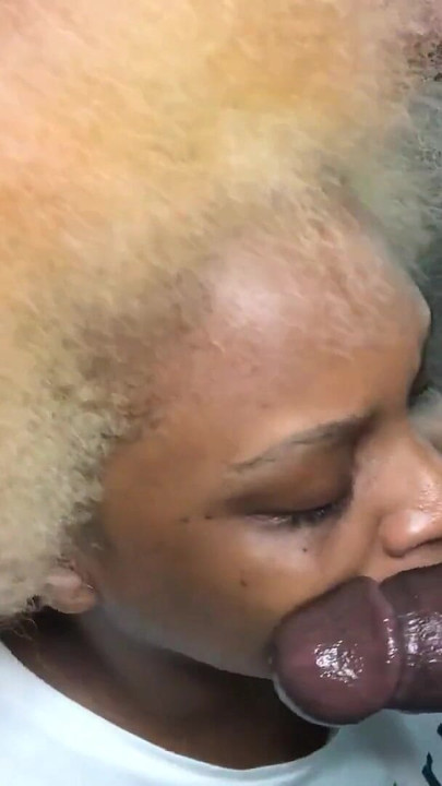 Must-share moment z "Bubble Gum Blowjob Facial"