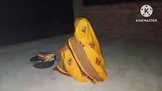 Desi indyjski karwa chauth apne Pati ke sath Manaya