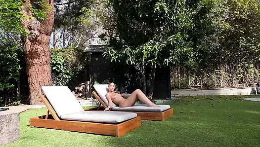 Versaute britische stiefschwester sonnen sich nackt - lily phillips - lev Lieben