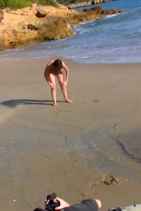 Sexy Video: Jessica Bitch Beach Shoot