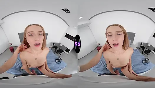 Грудастая Lucianna Luci жестко исполняет ее эротические фантазии - TmwVRnet