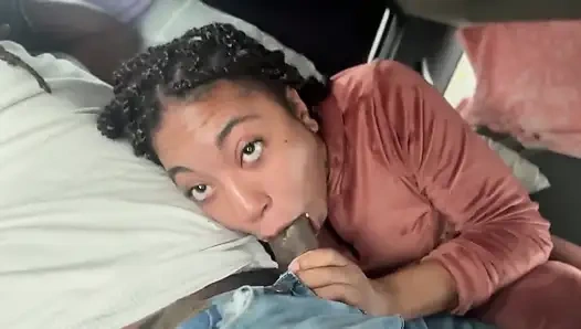 Ngajak aku ngentot sama penggemarnya di truk, dia ngentot kontol besar pria kulit hitam kayak pelacur jalanan profesional