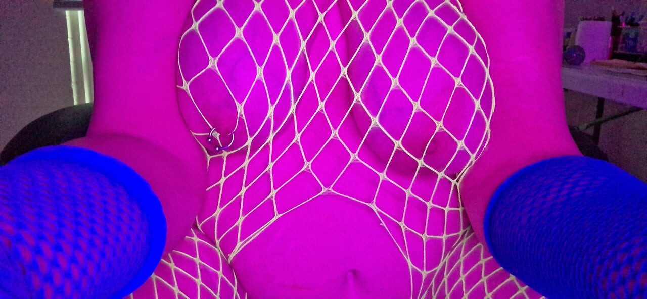 Trans Fatty Titty Tugger