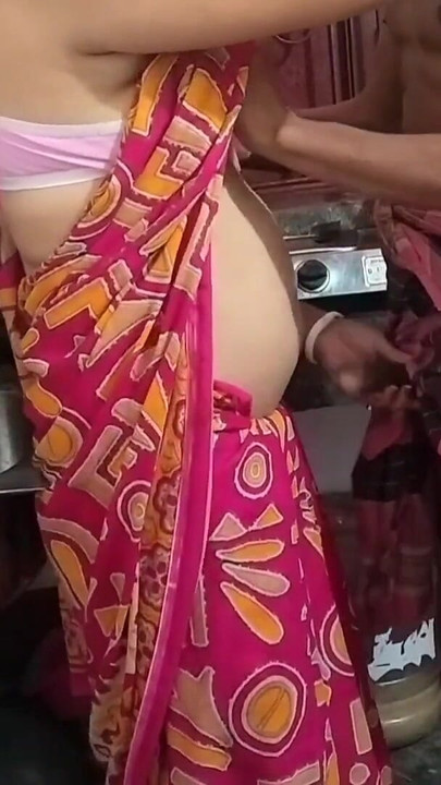 Nezaboravan trenutak iz "Crveni saree kuhinjski seks u Sonaliju (službeni video Villagesex91 )"