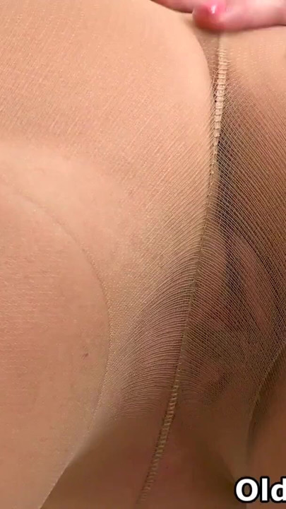 Sultry mature Leah seduces you with her nylon clad legs and cunny | Clip 1