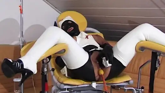 Секс-рабыня БДСМ наказана!