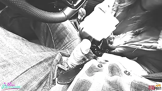 Fotoshooting in Wald, vollgespritzt und angepisst