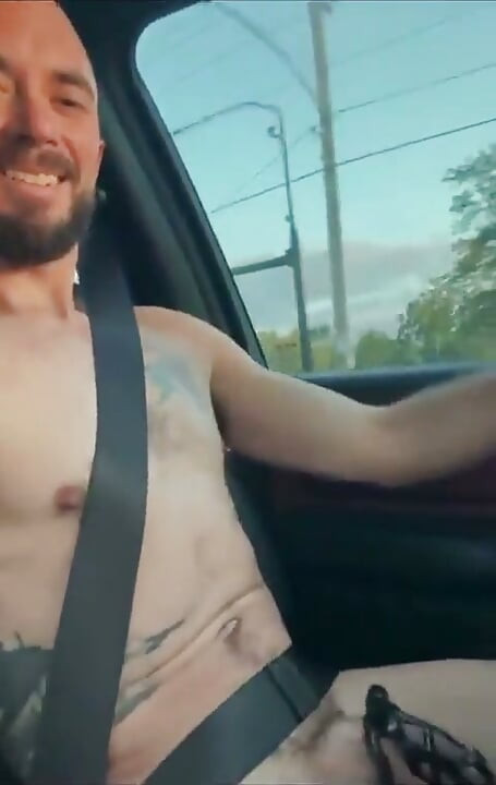 Cachonda saliendo del gimnasio