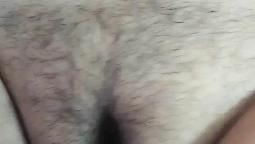 Desi tamilische mollige hausfrau wird von ehemann gefingert und squirtet