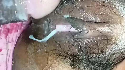 Küçük baldızın sulu sikişi