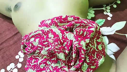 Arkadaşının seksi karısı çok ateşli sikiliyor