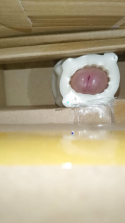 Cum inside homemade silicone pussy 4