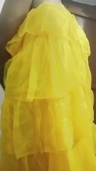 Indian Gay Crossdresser Gaurisissy xxx sex in yellow Lehenga