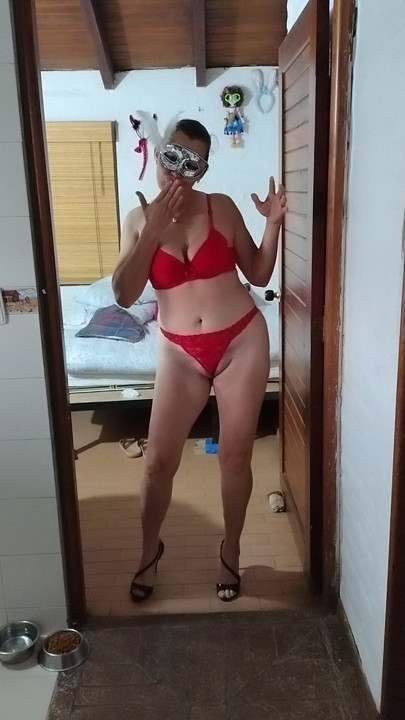 Gadis terangsang, aku menari erotik - milf