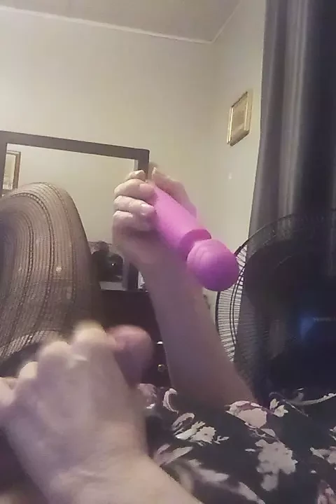 Mellissa cums all over her new dress