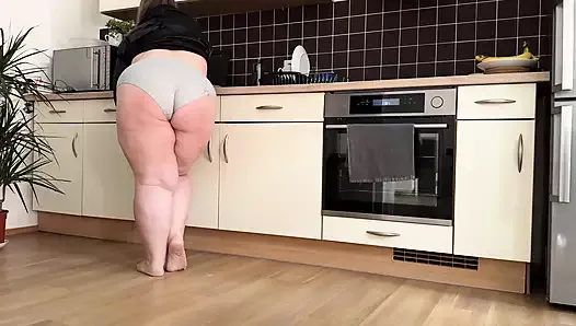 Mother-in-law sucks standing on her knees and gets cum on her gorgeous ass