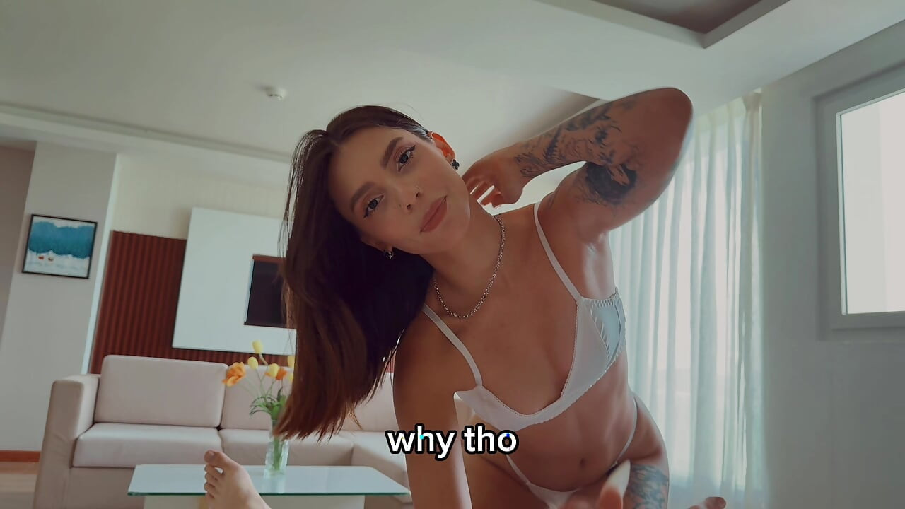 chị kế thèm muốn và tôi xuất tinh vào mặt cô ấy