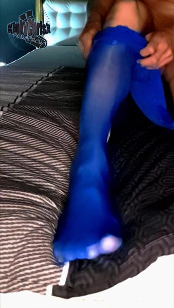 KinkyChrisX мастурбистая шмотка на синем #pantyhose