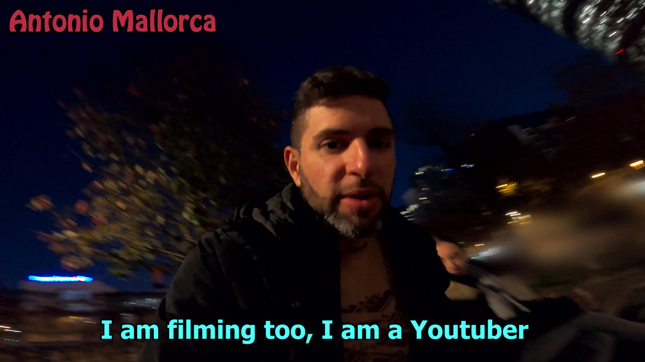 在我丢了airbnb后，热辣的大屁股西班牙人邀请我去她的酒店房间